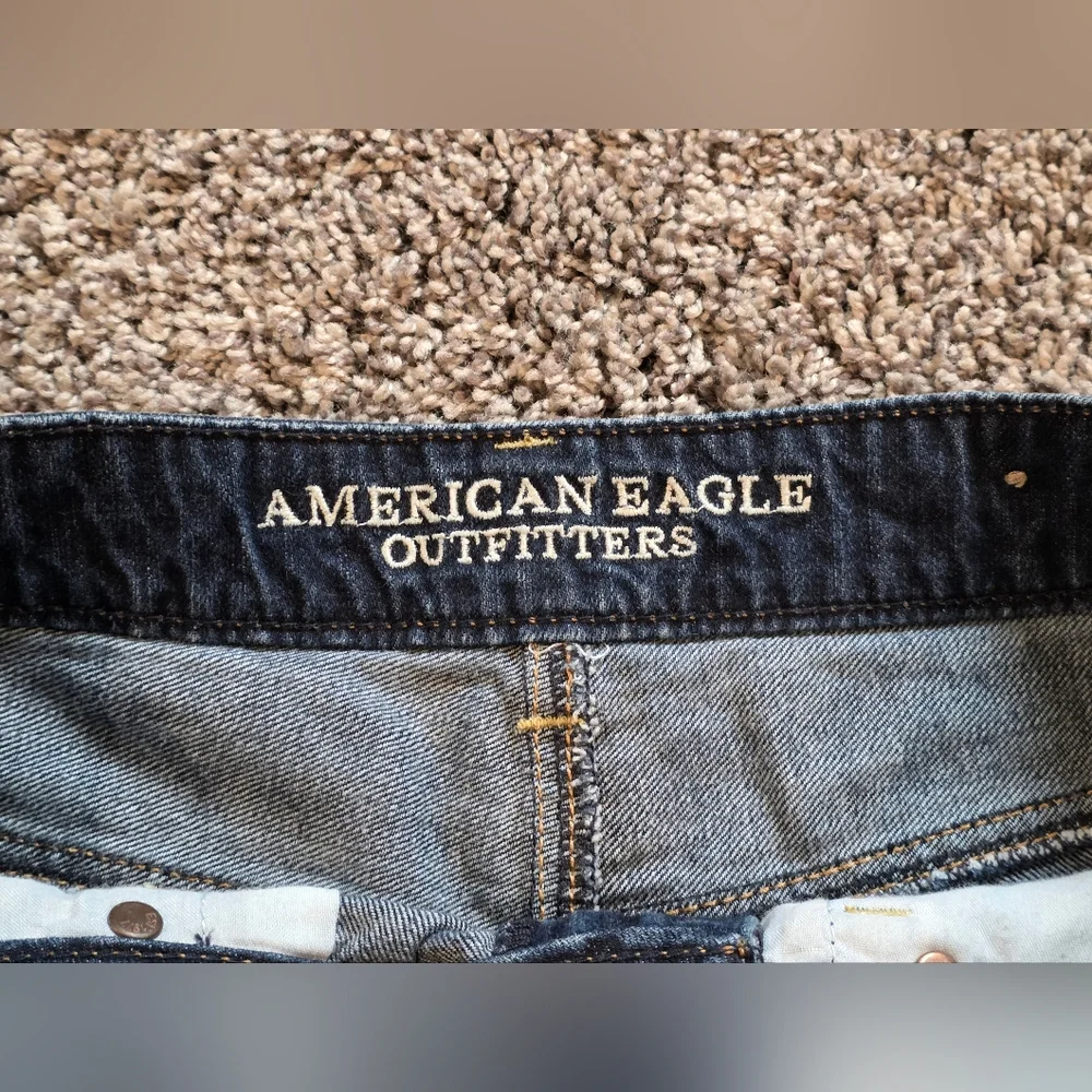 American Eagle Outfitters Dark Blue Jean Shorts Size 2 - Picture 3 of 4